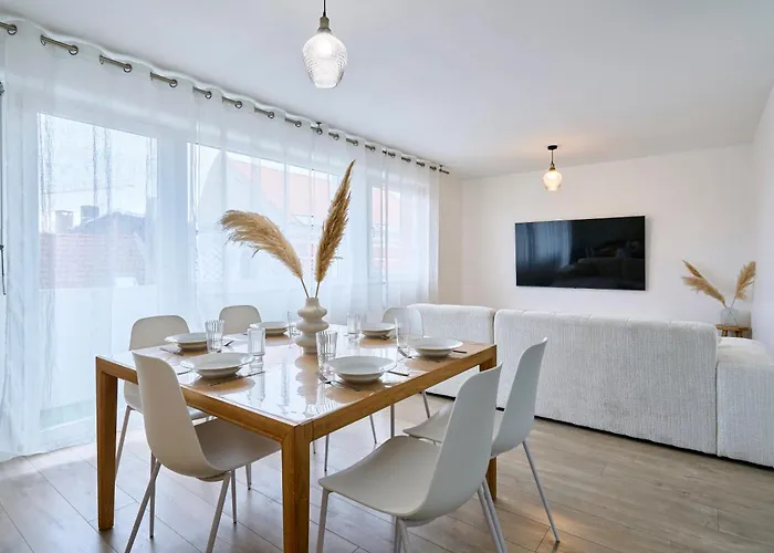 Le Petit Balcon - Les Demeures D'adrien Appartamento *